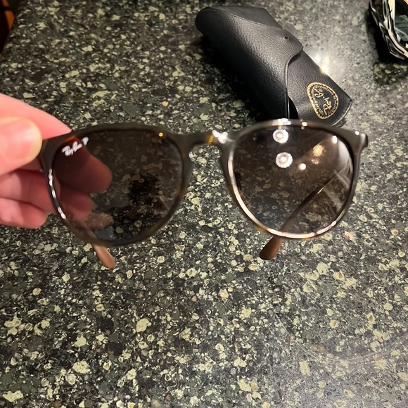 Accessories - Ray Ban Erica